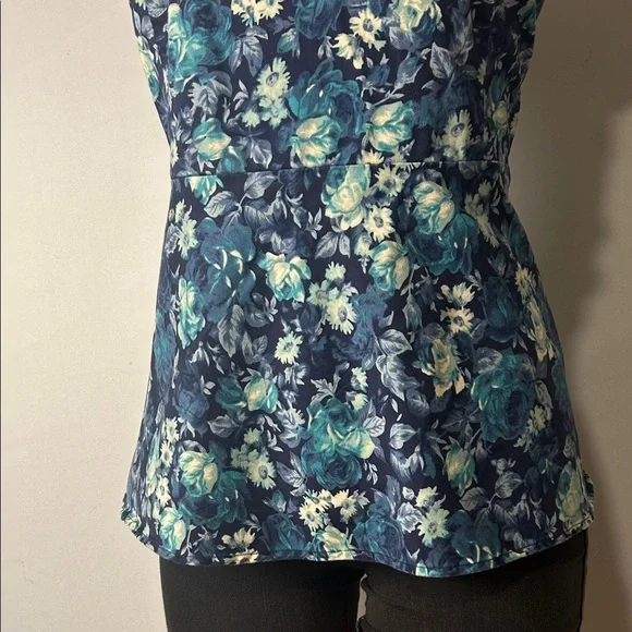 Torrid Cotton Peplum Top Women's Plus Size 2/2X Floral Print Keyhole Neck Zip - Picture 3 of 9